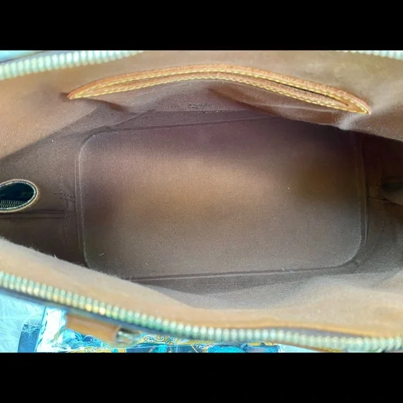 Louis Vuitton Alma PM - Picture 10 of 11